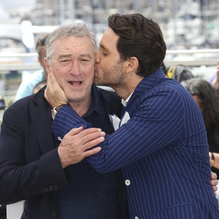 Robert De Niro will receive an honorary Palme d'Or in Cannes. Here's his history with the festival